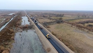 azerbaycanin-merkezinde-42-km-lik-yol-yeniden-qurulur